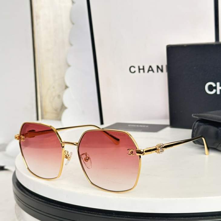 Picture of Chanel Sunglasses _SKUfw77169316fw
